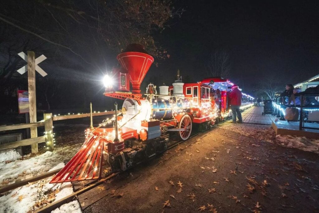 The Blackberry farm holiday train in a fun christmas train near chicago